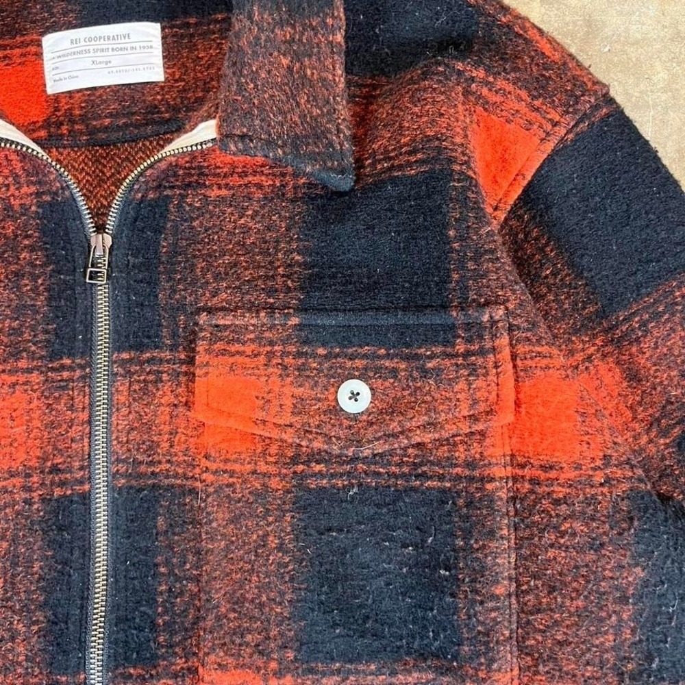 Rei co-op red and black plaid fleece jacket Size men's XL - Picture 3 of 7